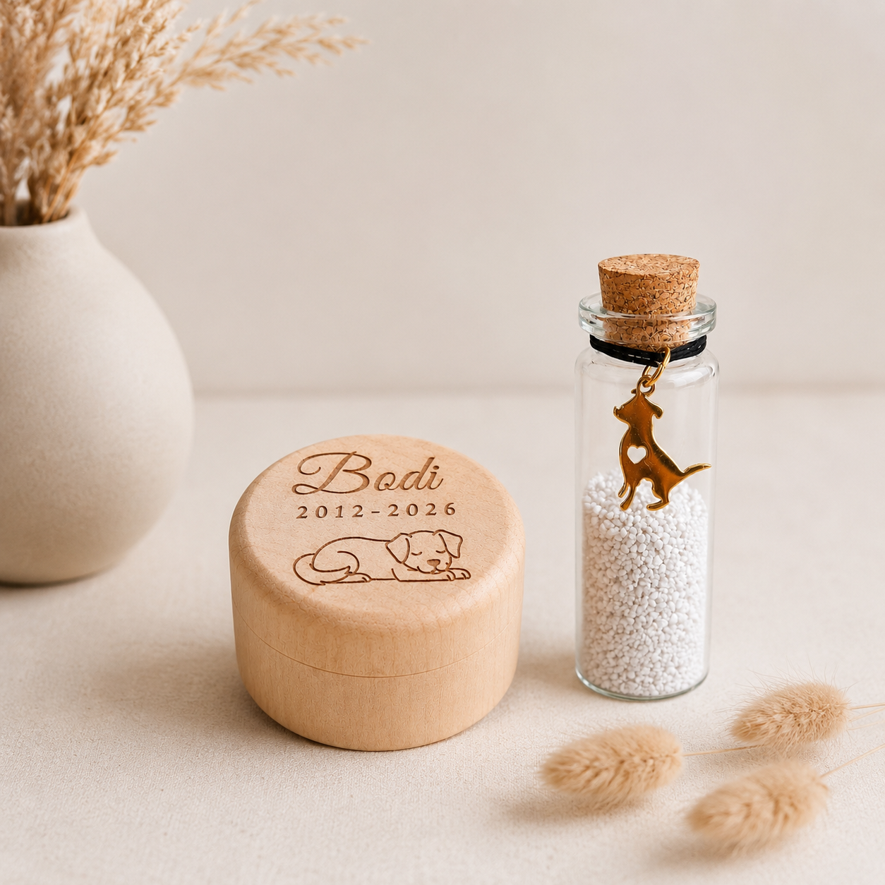 Houten herinneringsdoosje met memorial flesje – Hond - Gepersonaliseerd