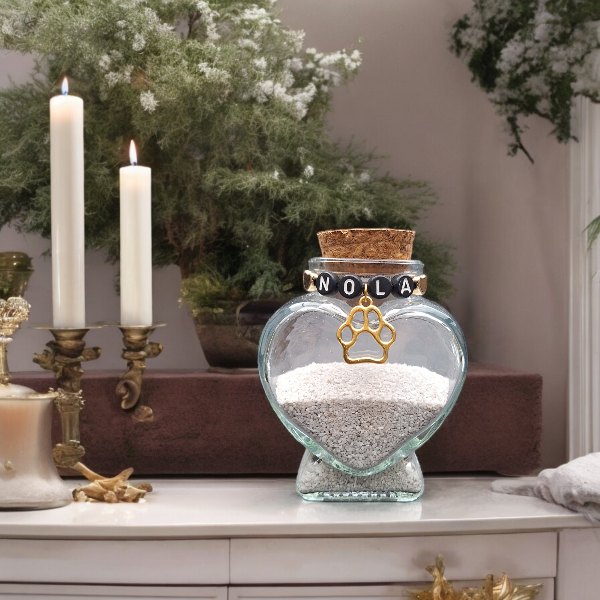 memorial flesje met naam voor kat of hond, gedenkflacon, herinnering aan kat of hond, bewaren plukjes vacht van kat of hond