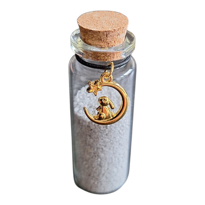 Bewaar een plukje vacht, as of snorhaar van je konijn in een mooi memorial flesje