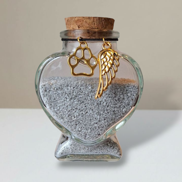memorial flesje kan ook gebruikt worden als een kleine glazen mini urn voor je hond of kat