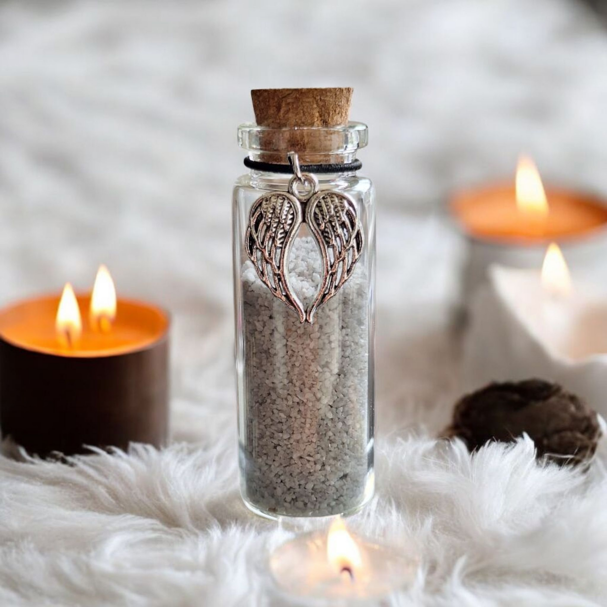 Bewaar as, haar of snorharen van je huisdier in dit memorial flesje